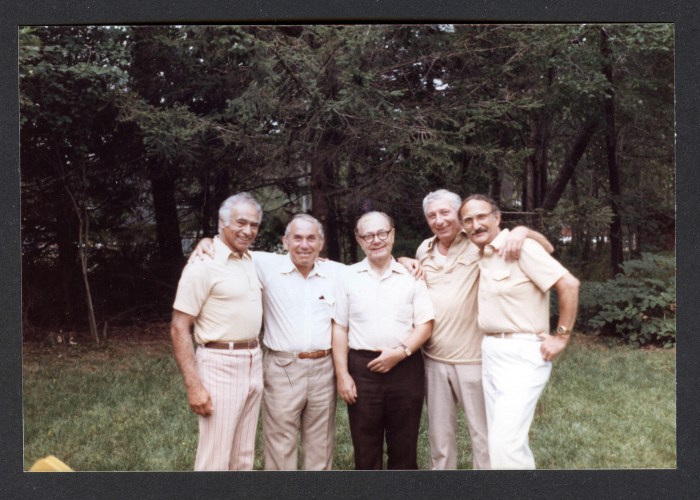 Whippets_06_front_mst